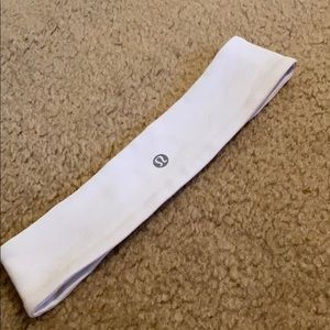 Lululemon - Thick white headband